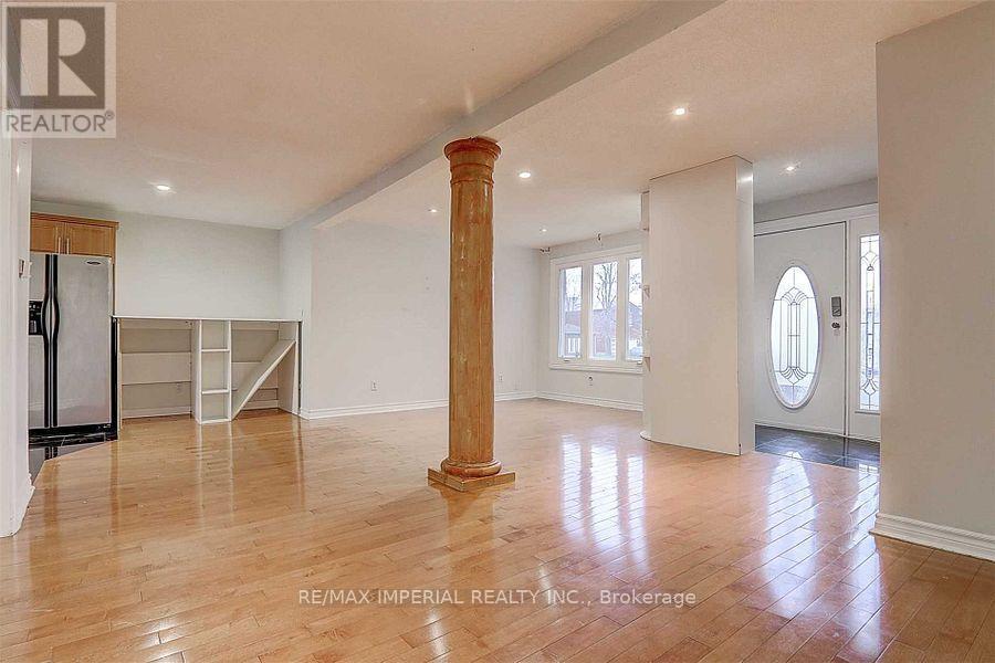 297 Ruggles Avenue, Richmond Hill (Harding), Ontario  L4C 1Y9 - Photo 15 - N12747412