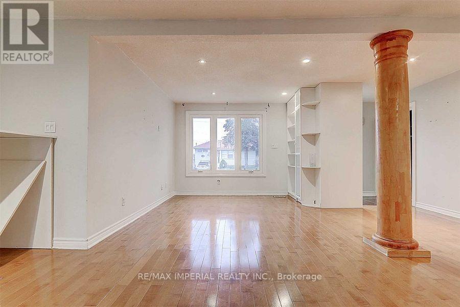 297 Ruggles Avenue, Richmond Hill (Harding), Ontario  L4C 1Y9 - Photo 14 - N12747412