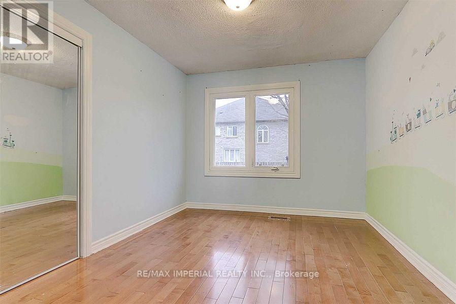 297 Ruggles Avenue, Richmond Hill (Harding), Ontario  L4C 1Y9 - Photo 22 - N12747412