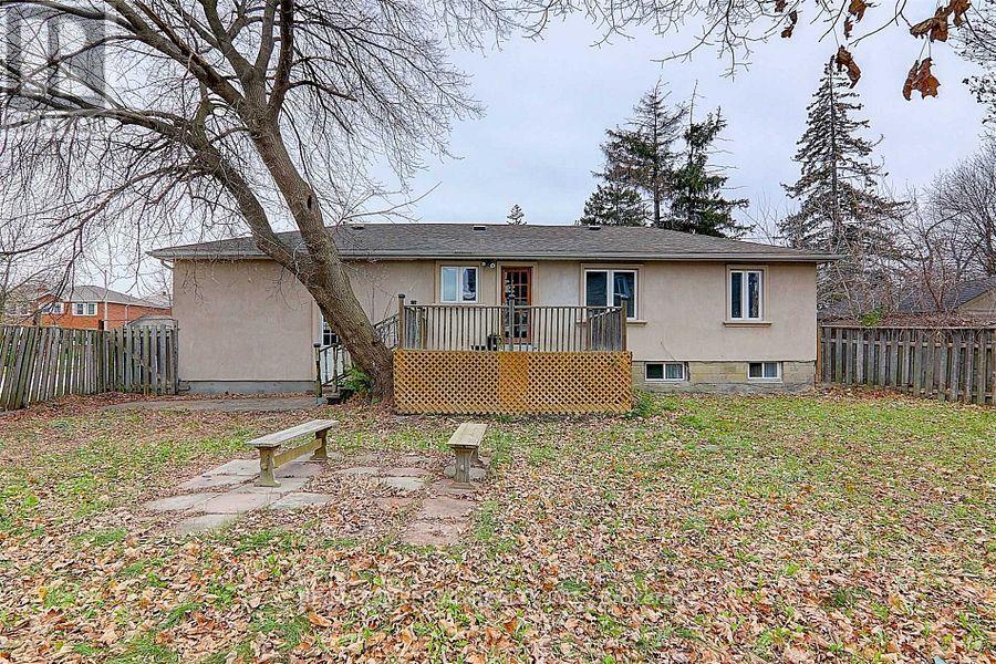 297 Ruggles Avenue, Richmond Hill (Harding), Ontario  L4C 1Y9 - Photo 7 - N12747412