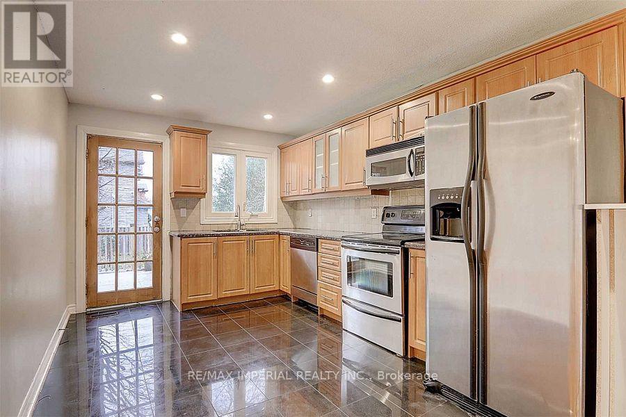 297 Ruggles Avenue, Richmond Hill (Harding), Ontario  L4C 1Y9 - Photo 18 - N12747412