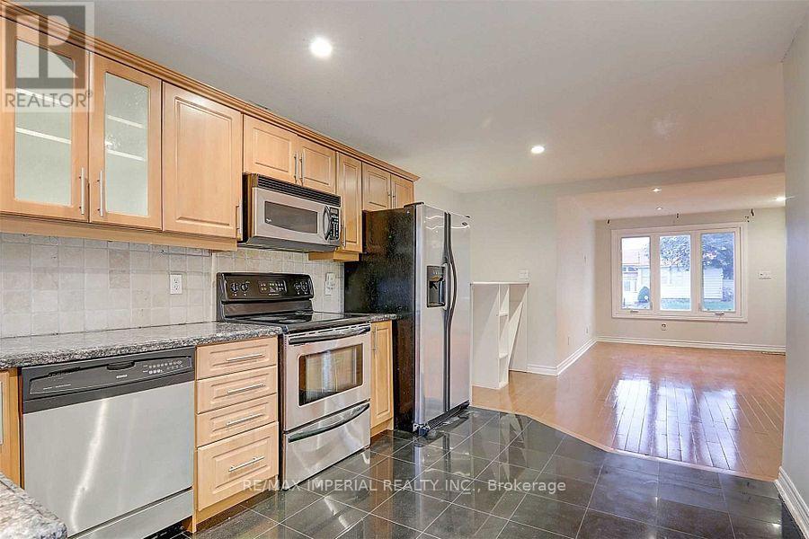 297 Ruggles Avenue, Richmond Hill (Harding), Ontario  L4C 1Y9 - Photo 21 - N12747412