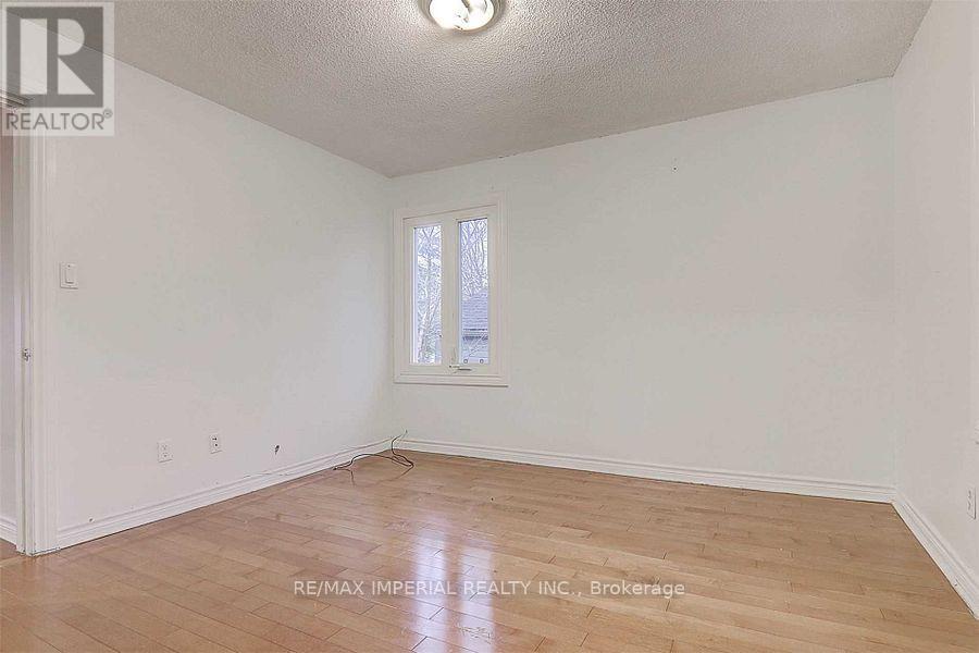 297 Ruggles Avenue, Richmond Hill (Harding), Ontario  L4C 1Y9 - Photo 25 - N12747412