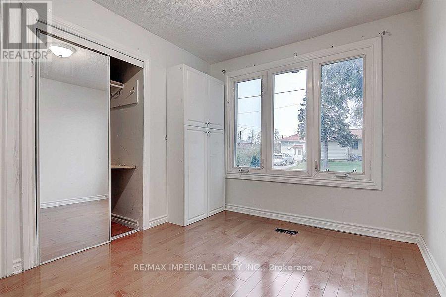 297 Ruggles Avenue, Richmond Hill (Harding), Ontario  L4C 1Y9 - Photo 27 - N12747412