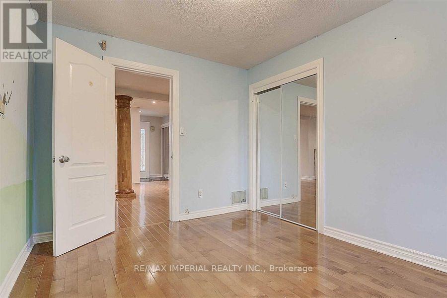 297 Ruggles Avenue, Richmond Hill (Harding), Ontario  L4C 1Y9 - Photo 23 - N12747412