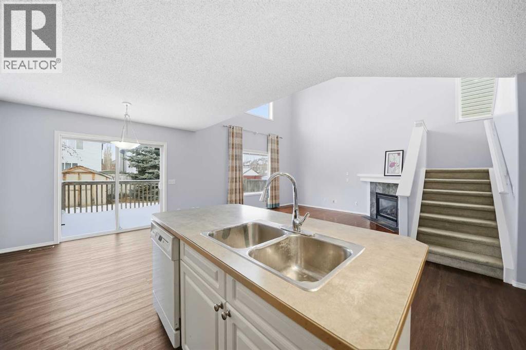 1076 Cranston Drive Se, Calgary, Alberta  T3M 1A4 - Photo 9 - A2291177