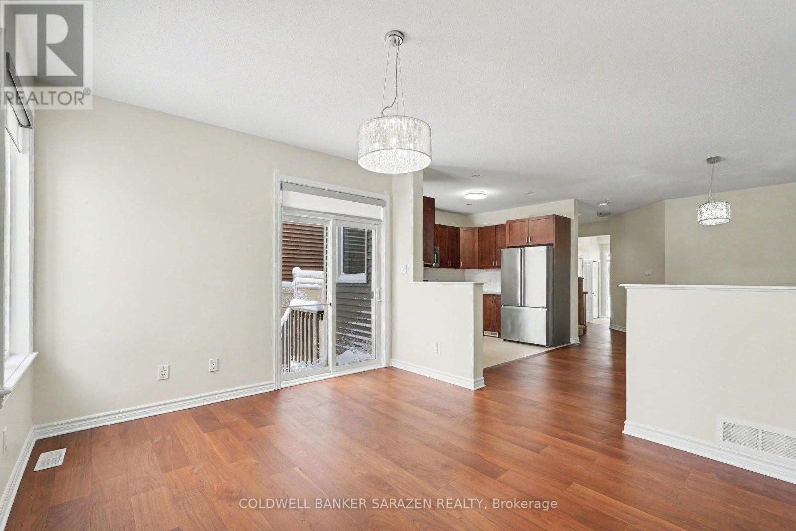 622 Moorpark Avenue, Ottawa, Ontario  K2M 0B6 - Photo 4 - X12889734