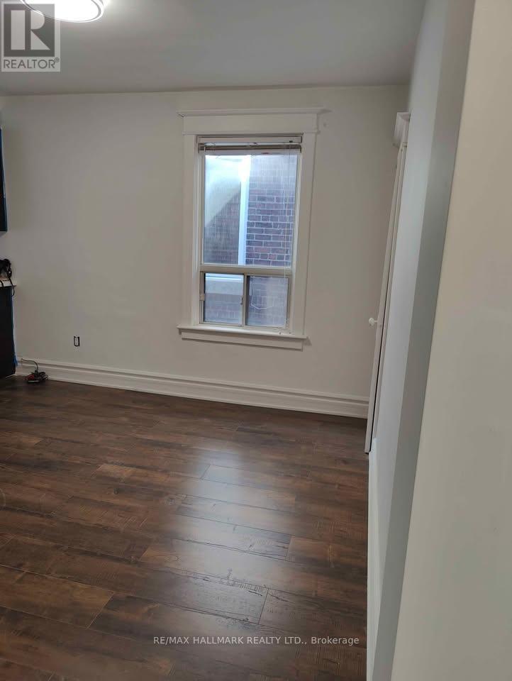 372 Woodbine Avenue, Toronto, Ontario  M4L 3P6 - Photo 5 - E12889756