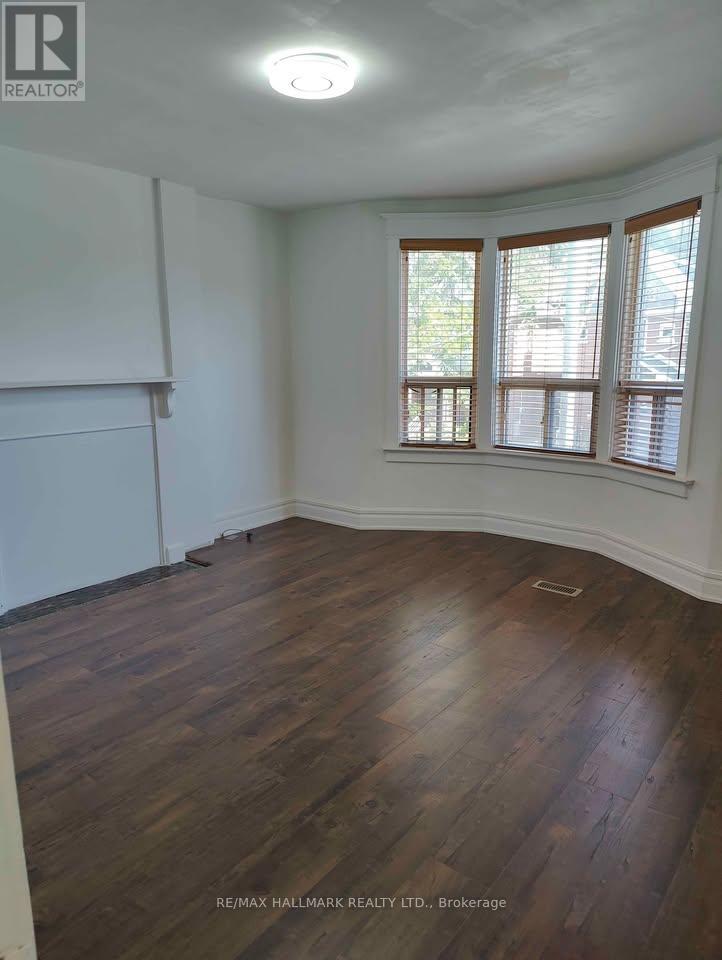 372 Woodbine Avenue, Toronto, Ontario  M4L 3P6 - Photo 8 - E12889756