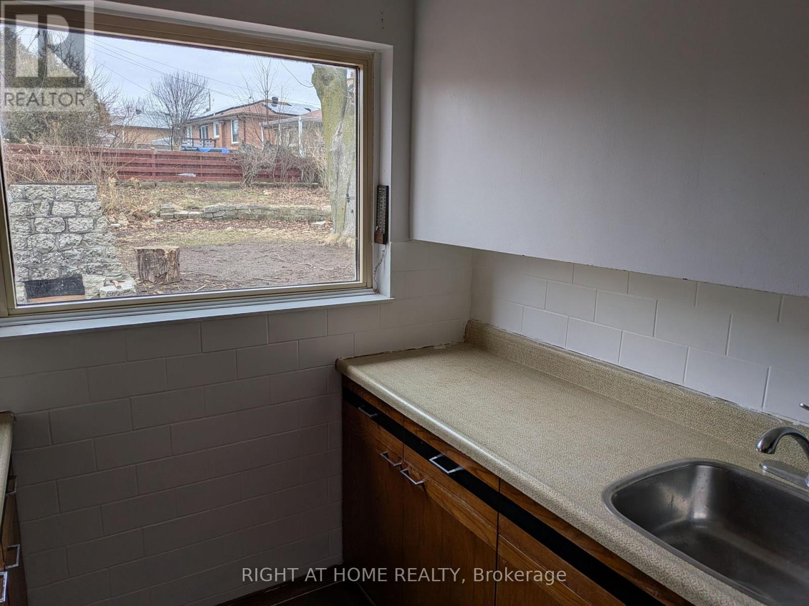 740 Stone Street, Oshawa, Ontario  L1J 1A6 - Photo 14 - E12889776