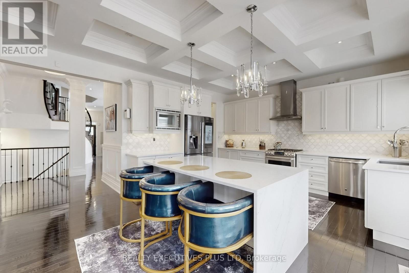 10 Sim Hill Crescent, King, Ontario  L7B 0C4 - Photo 4 - N12889742