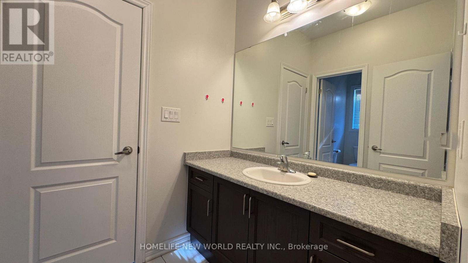 38 Roy Harper Avenue, Aurora, Ontario  L4G 0V4 - Photo 18 - N12889774