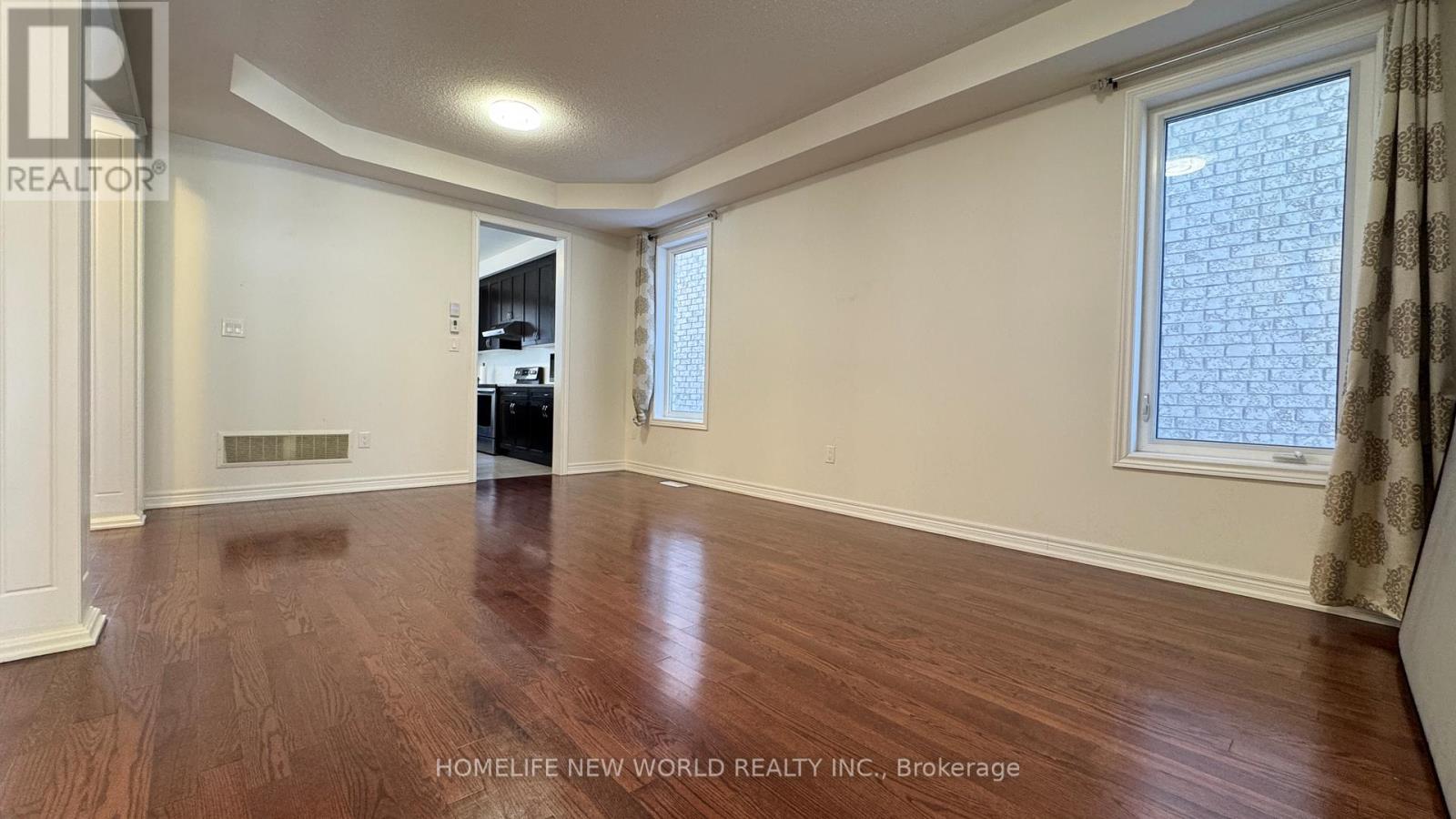 38 Roy Harper Avenue, Aurora, Ontario  L4G 0V4 - Photo 4 - N12889774