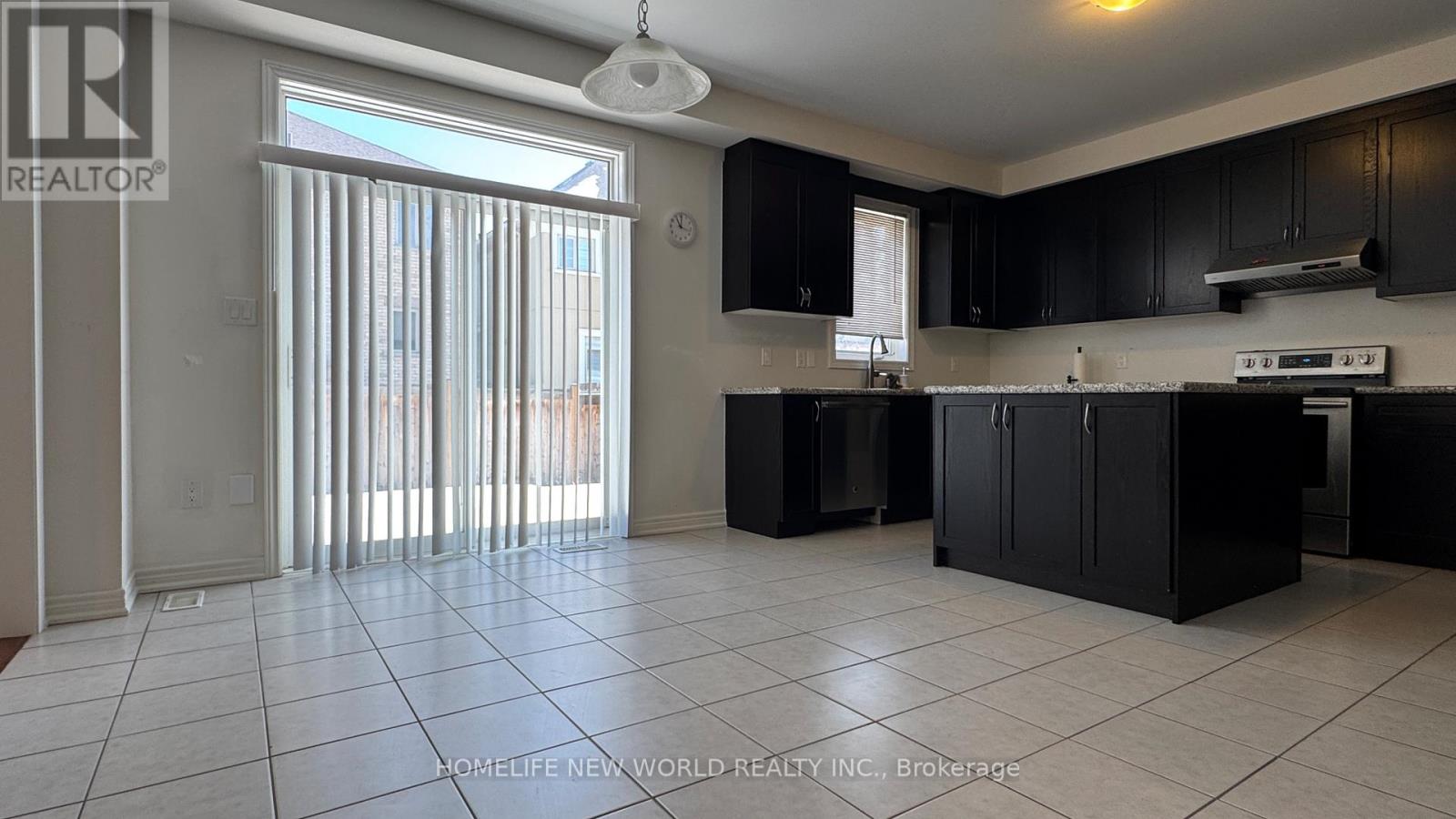 38 Roy Harper Avenue, Aurora, Ontario  L4G 0V4 - Photo 9 - N12889774