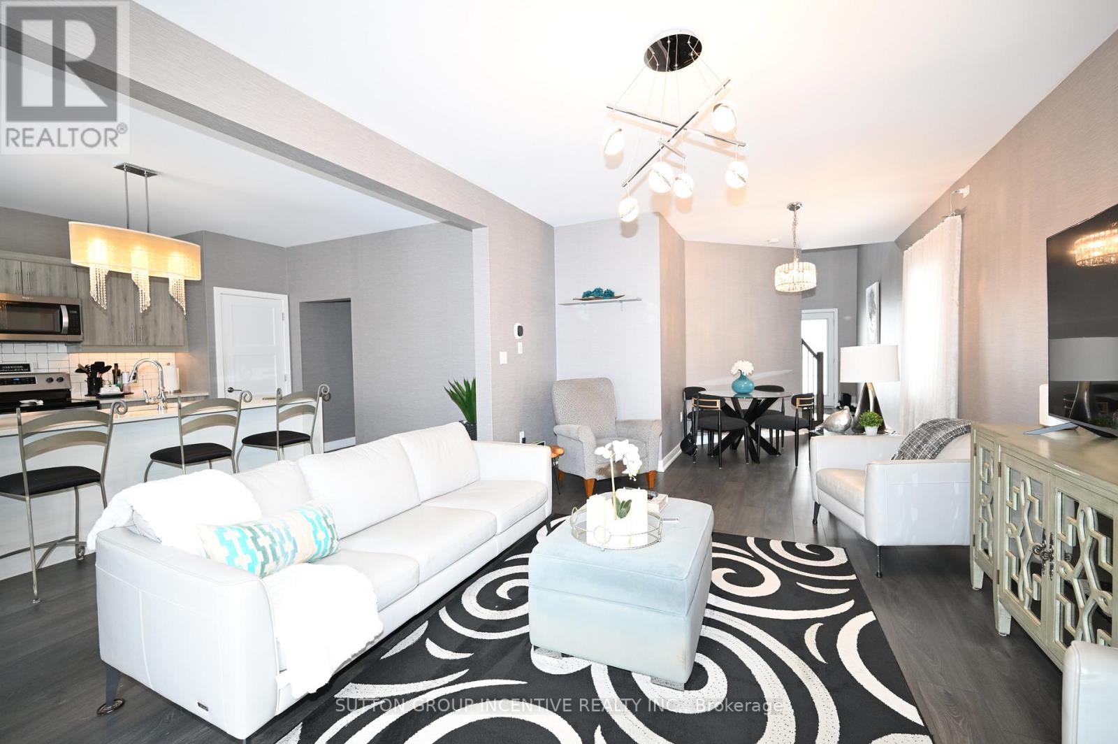 19 Mabern Street, Barrie, Ontario  L9J 0J1 - Photo 10 - S12889752