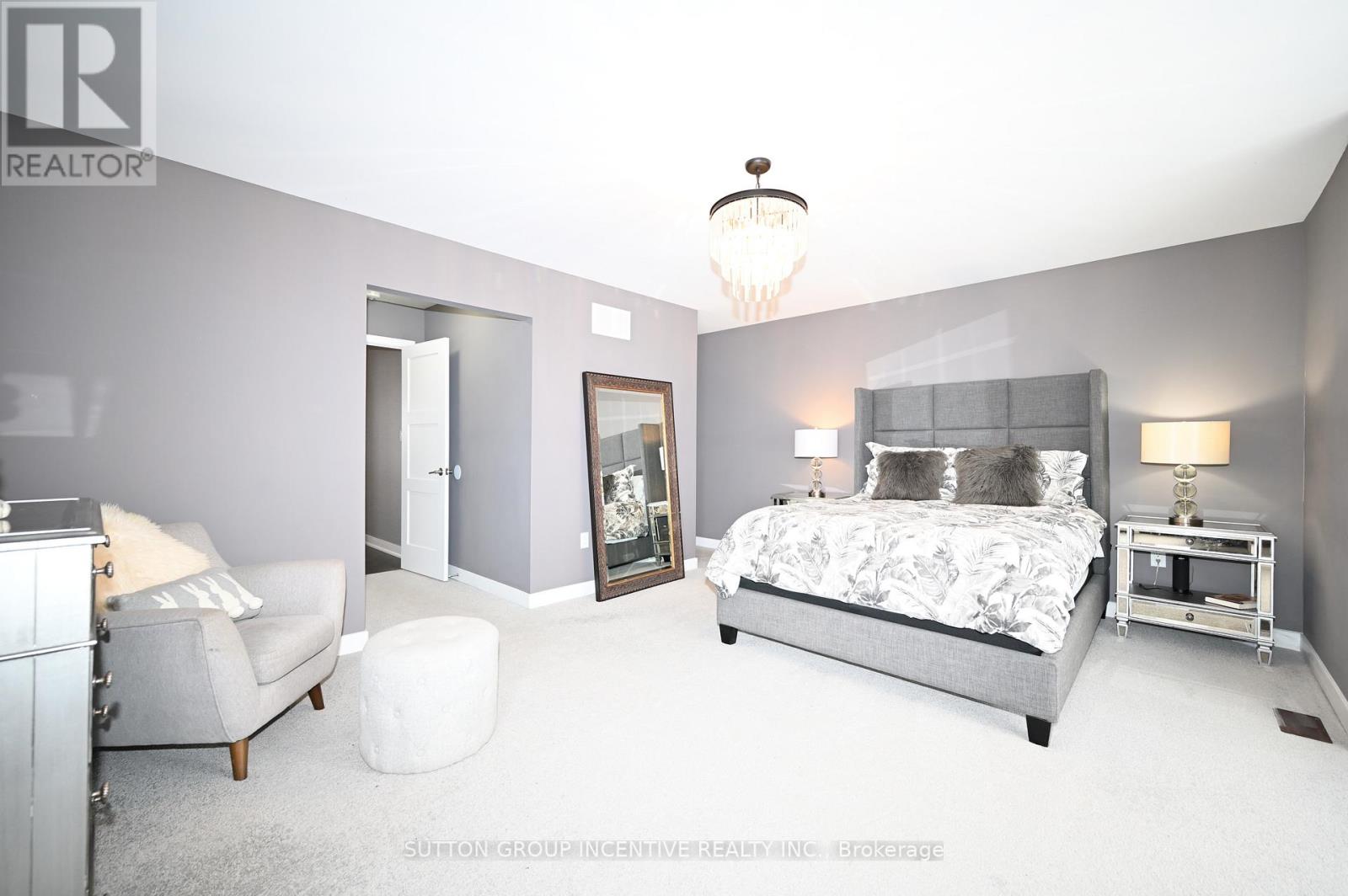 19 Mabern Street, Barrie, Ontario  L9J 0J1 - Photo 18 - S12889752