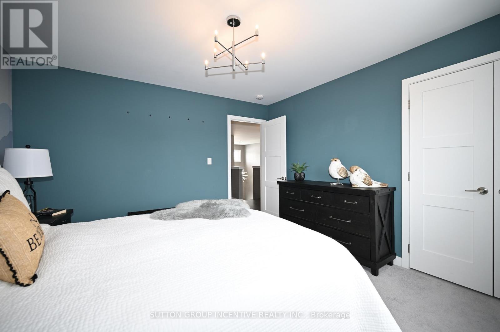 19 Mabern Street, Barrie, Ontario  L9J 0J1 - Photo 24 - S12889752