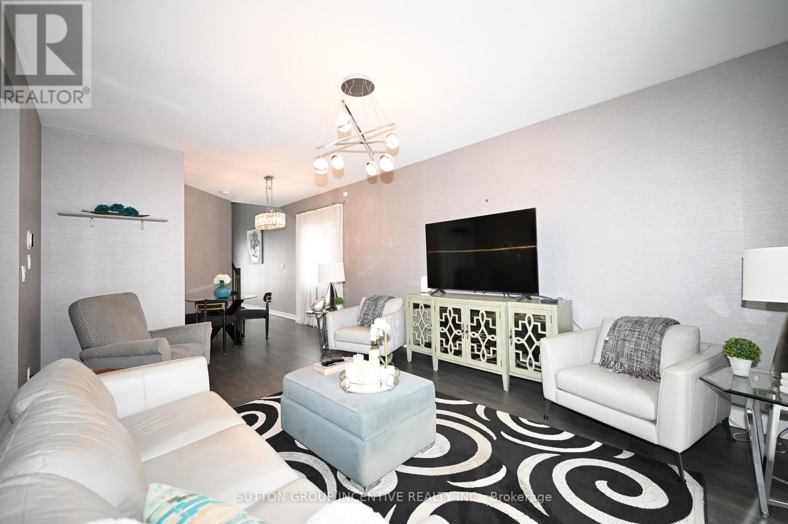 19 Mabern Street, Barrie, Ontario  L9J 0J1 - Photo 5 - S12889752