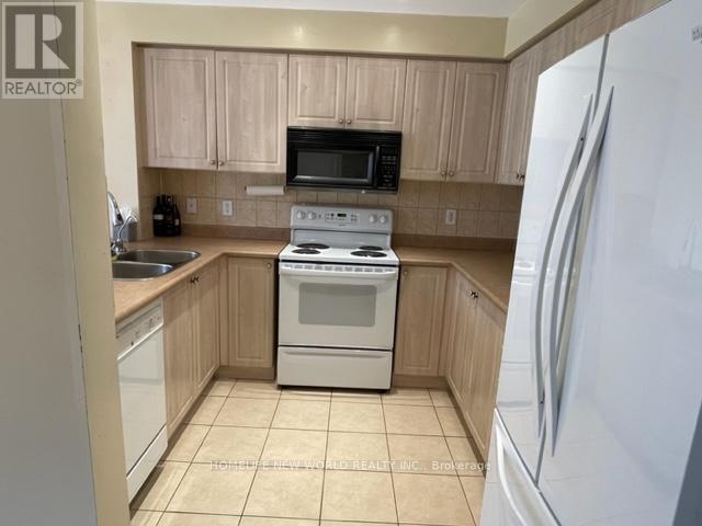 103 Cadillac Crescent, Brampton (Fletcher's Meadow), Ontario  L7A 3B5 - Photo 5 - W12889726