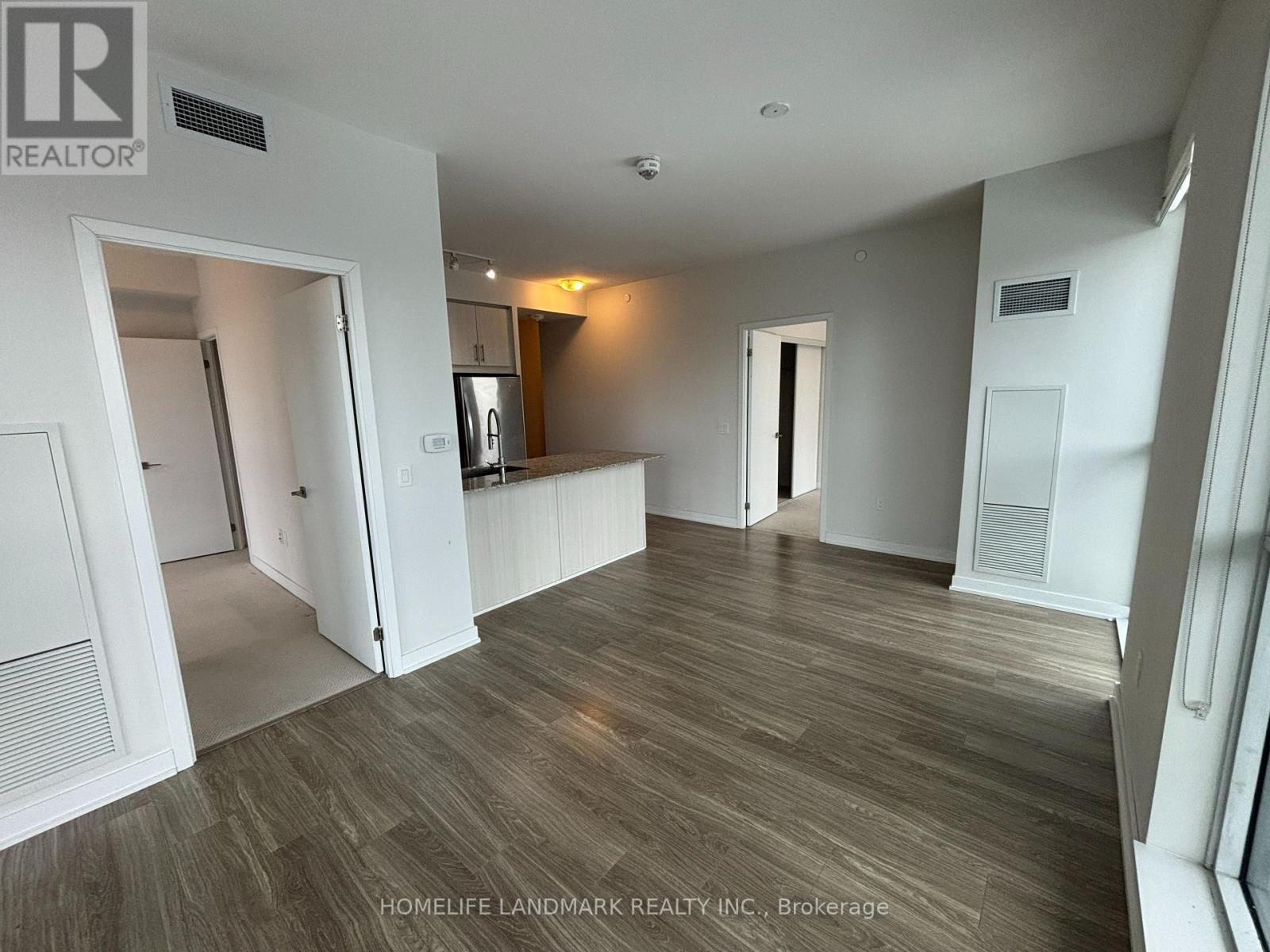 1904 - 4085 Parkside Village Drive, Mississauga, Ontario L5B 0K9 - Photo 6 - W12889758