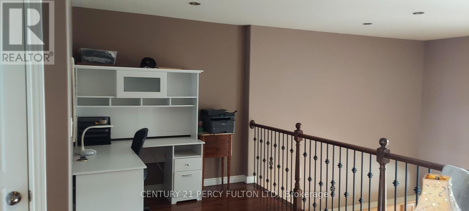 4051 Medland Drive, Burlington (Rose), Ontario  L7M 4W7 - Photo 12 - W12889766