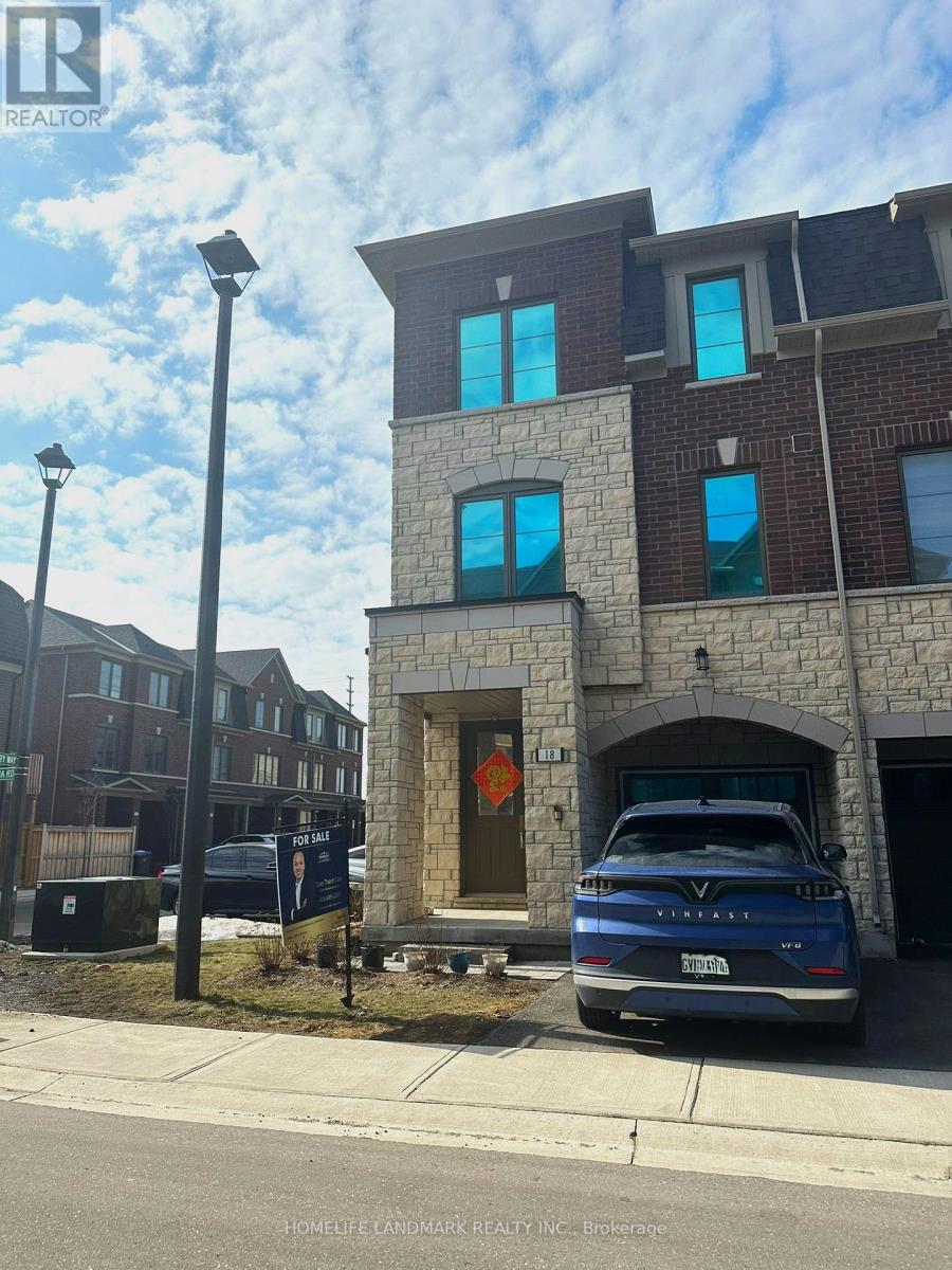 18 LAVINIA ROAD, Brampton, Ontario