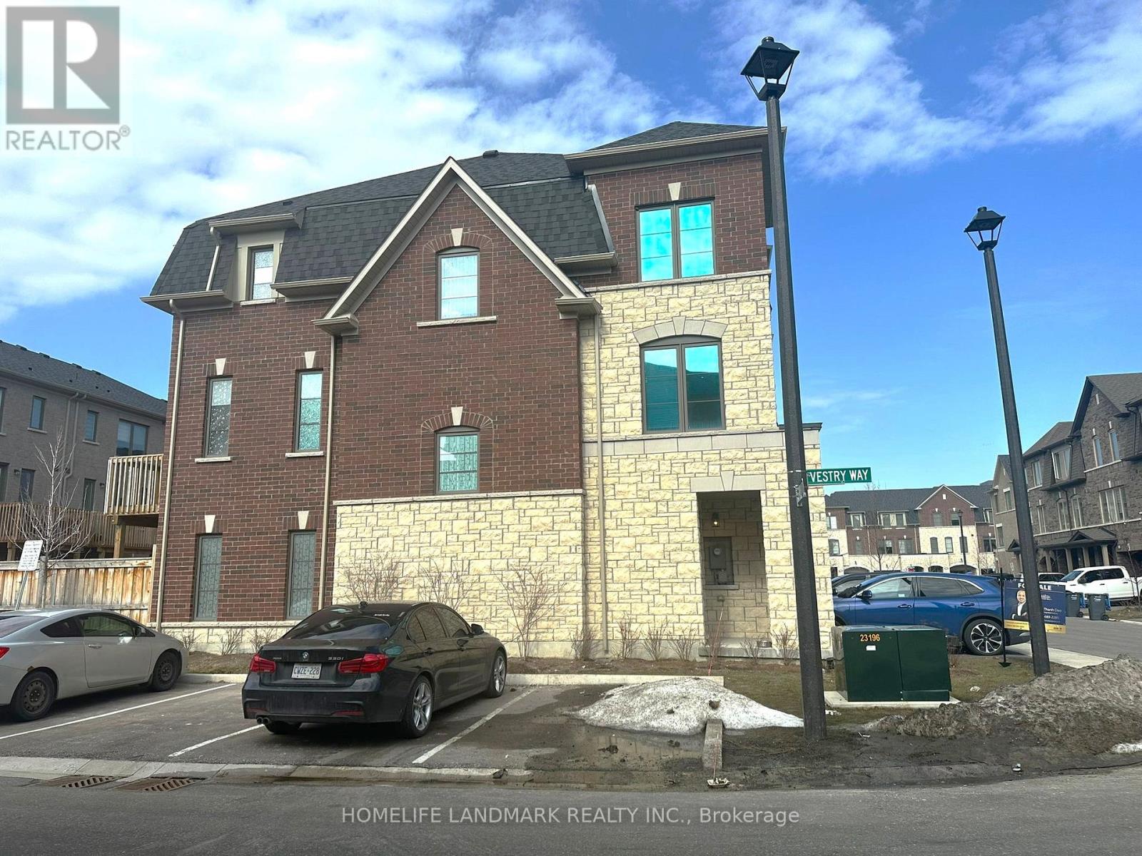 18 Lavinia Road, Brampton, Ontario L6P 4N8 - Photo 2 - W12889772