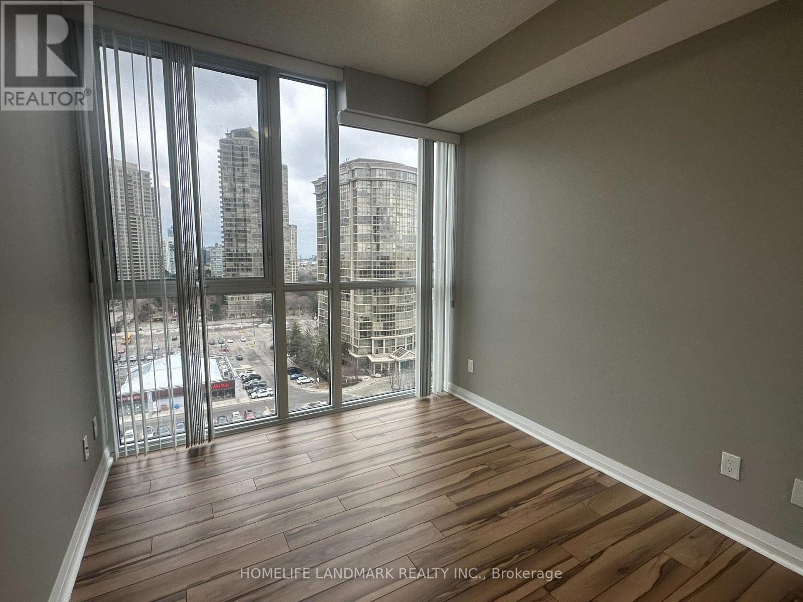 1102 - 75 Eglinton Avenue W, Mississauga, Ontario  L5R 0E5 - Photo 12 - W12889780