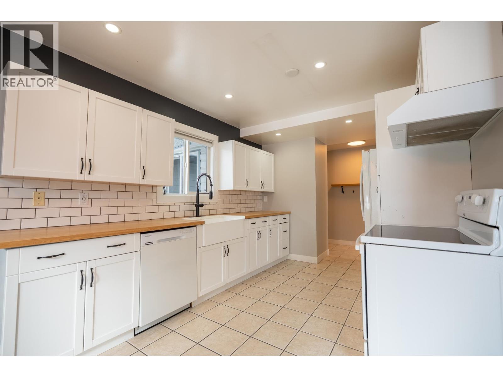 4448 1st Avenue, Prince George, British Columbia  V2M 1C8 - Photo 12 - R3100039