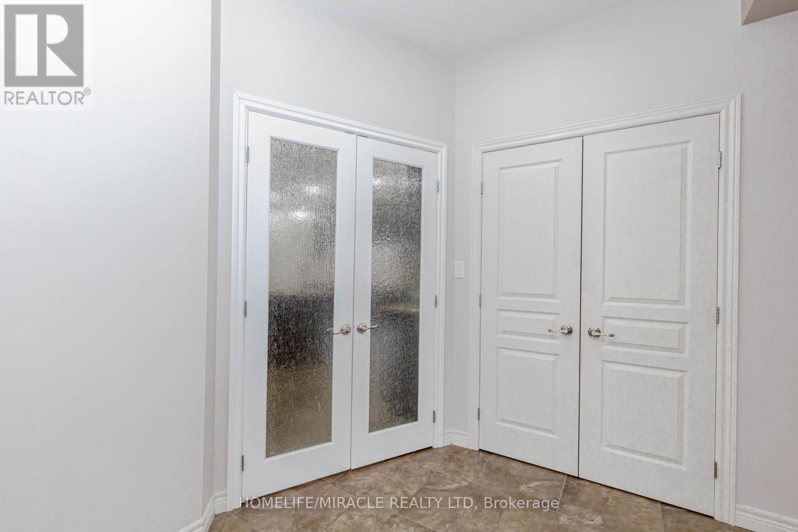 2 Doon Creek Street, Kitchener, Ontario  N2P 2R3 - Photo 6 - X12889764