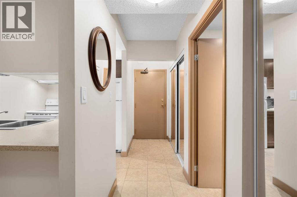 160, 310 8 Street Sw, Calgary, Alberta  T2P 3P3 - Photo 2 - A2278342