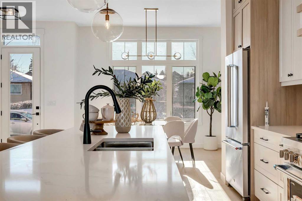 2436 30 Avenue Sw, Calgary, Alberta  T3E 2M1 - Photo 12 - A2281777