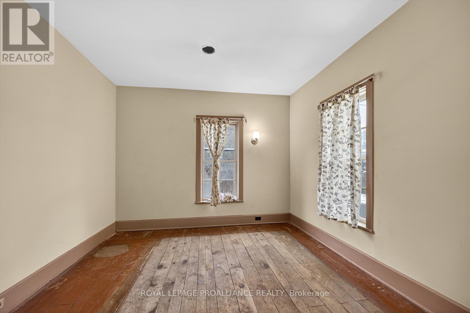 5 Water Street, North Grenville, Ontario  K0G 1S0 - Photo 22 - X12889790