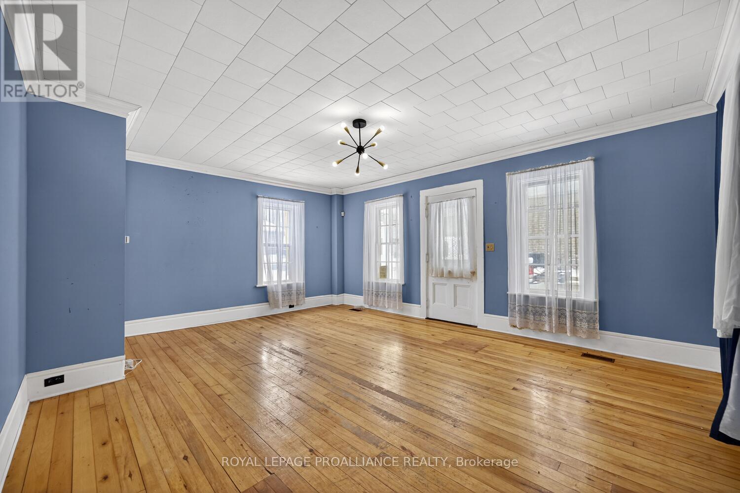 5 Water Street, North Grenville, Ontario  K0G 1S0 - Photo 4 - X12889790