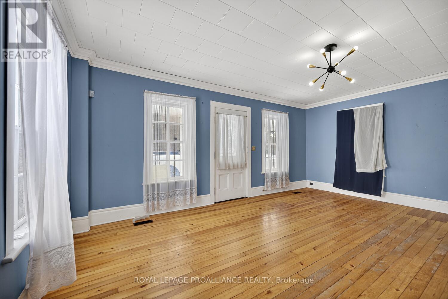 5 Water Street, North Grenville, Ontario  K0G 1S0 - Photo 6 - X12889790