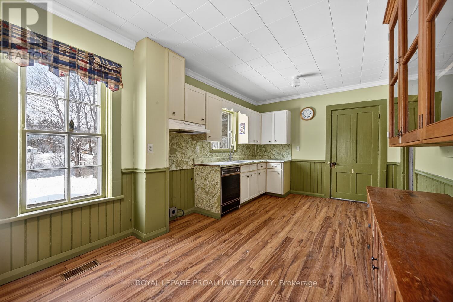 5 Water Street, North Grenville, Ontario  K0G 1S0 - Photo 9 - X12889790