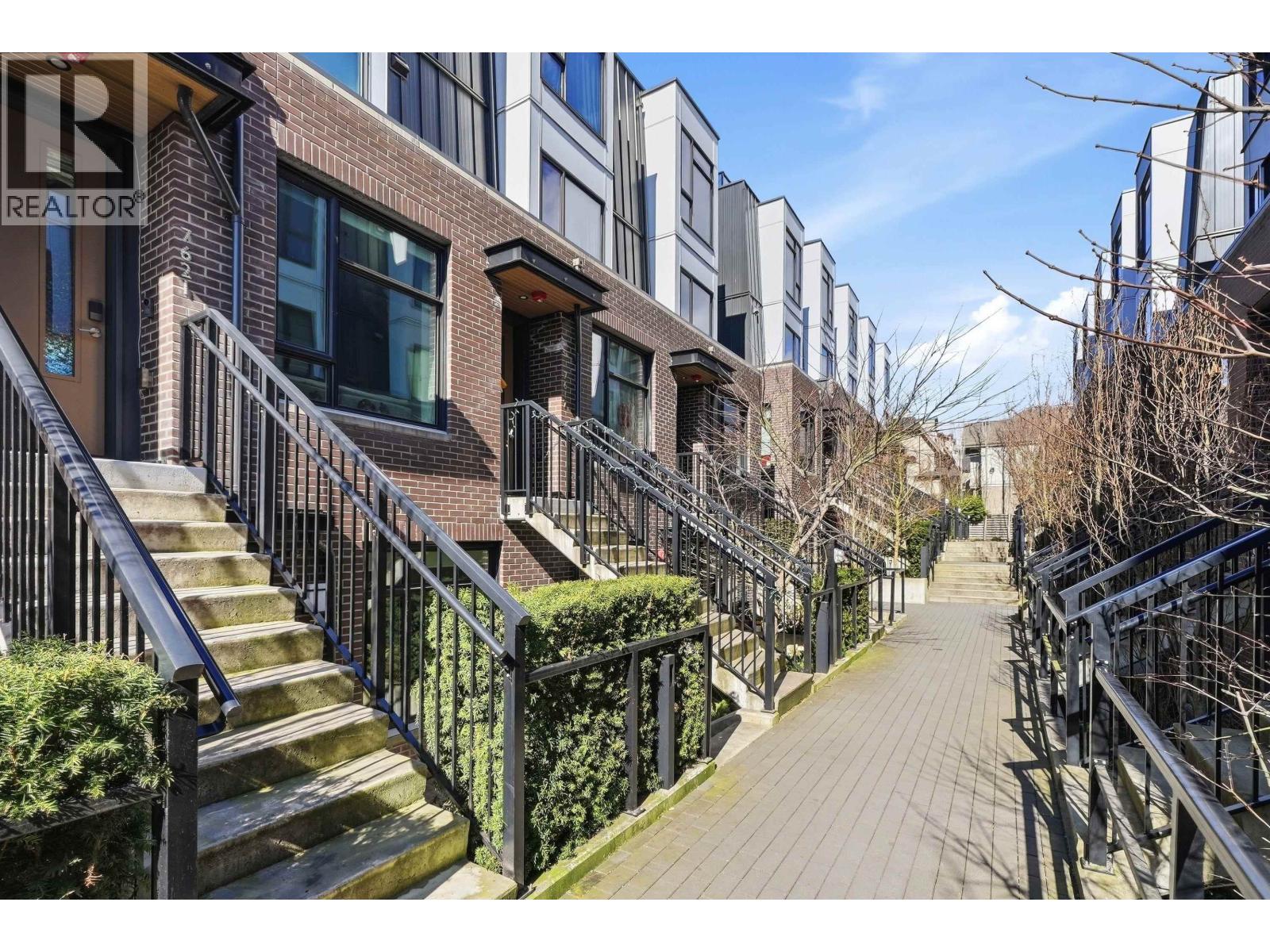 7623 Yukon Street, Vancouver, British Columbia  V5X 2Y4 - Photo 5 - R3100445