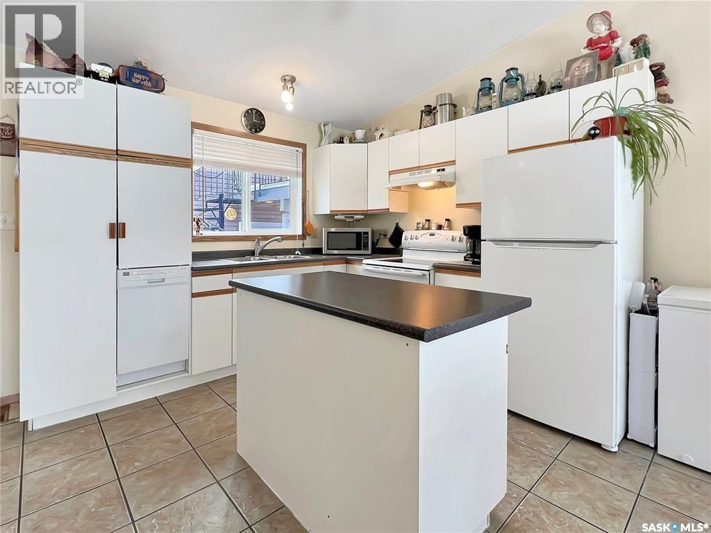 6 Tye Place, Candle Lake, Saskatchewan  S0J 3E0 - Photo 2 - SK018962