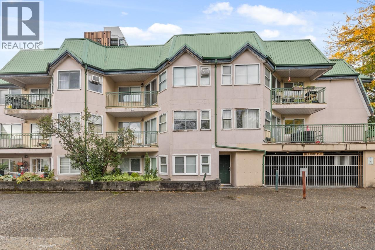 304 918 Roderick Avenue, Coquitlam, British Columbia  V3K 1R1 - Photo 1 - R3055448