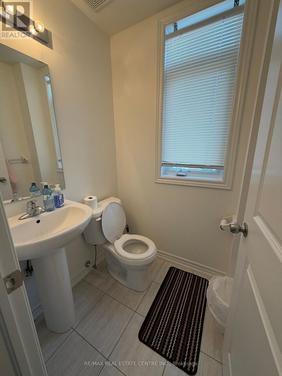 2598 William Jackson Drive, Pickering, Ontario  L1X 0E4 - Photo 14 - E12889800