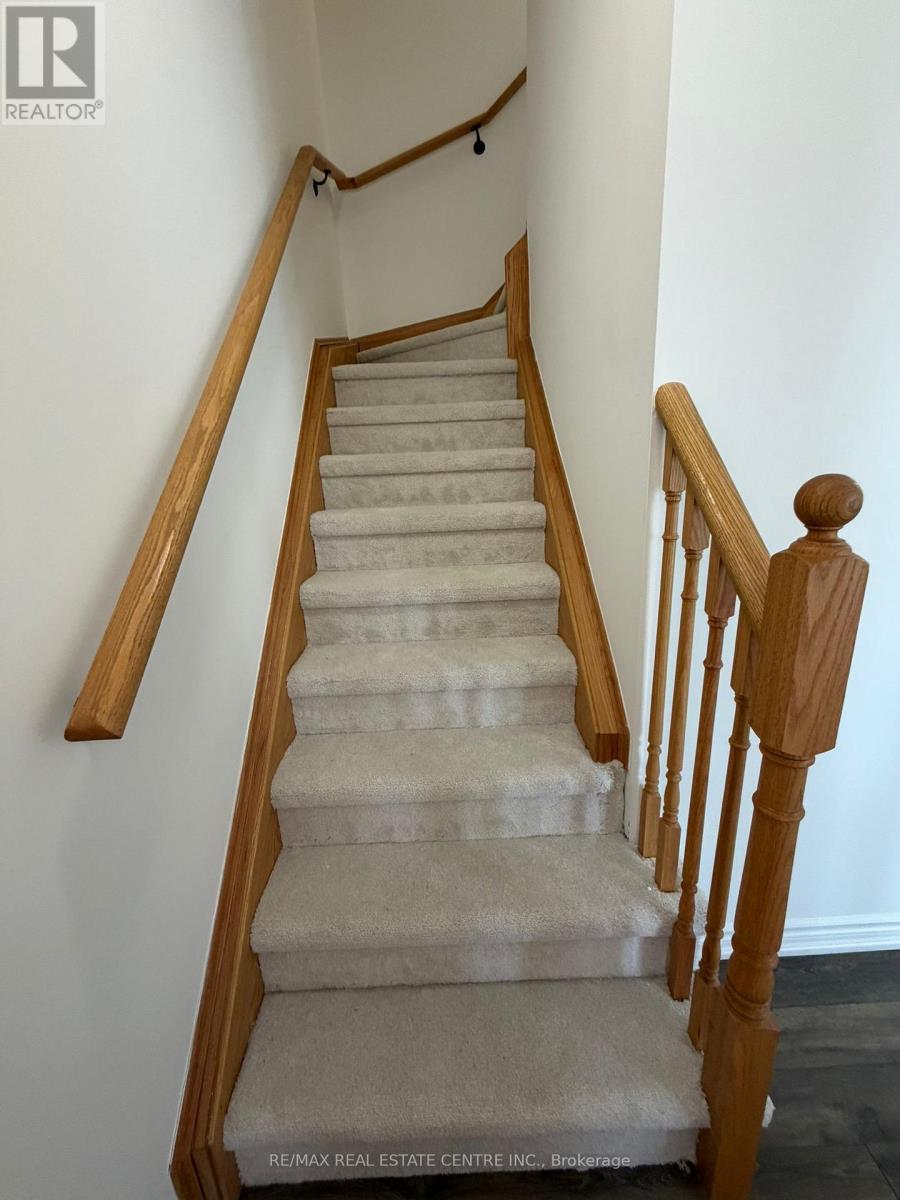 2598 William Jackson Drive, Pickering, Ontario  L1X 0E4 - Photo 15 - E12889800