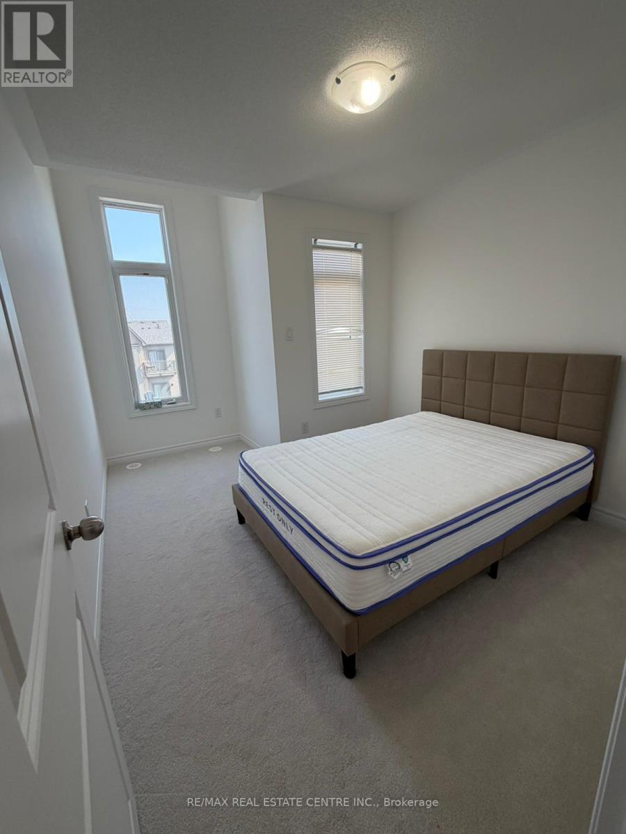 2598 William Jackson Drive, Pickering, Ontario  L1X 0E4 - Photo 19 - E12889800