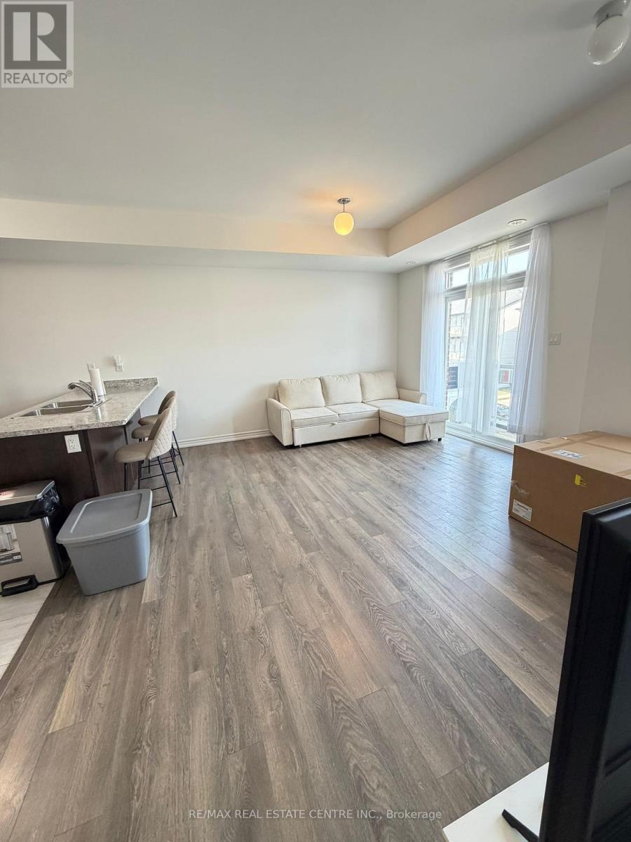 2598 William Jackson Drive, Pickering, Ontario  L1X 0E4 - Photo 5 - E12889800