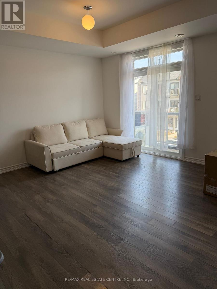 2598 William Jackson Drive, Pickering, Ontario  L1X 0E4 - Photo 6 - E12889800