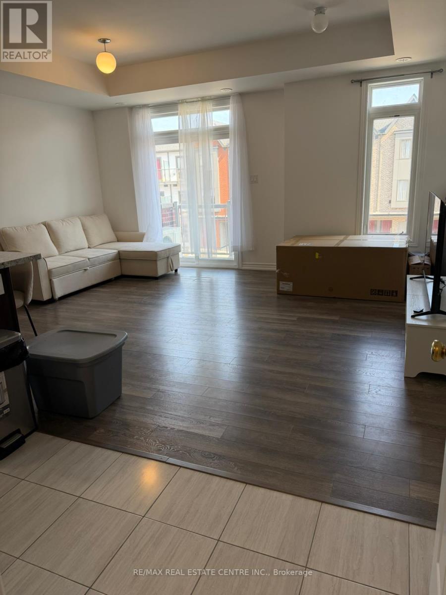 2598 William Jackson Drive, Pickering, Ontario  L1X 0E4 - Photo 7 - E12889800