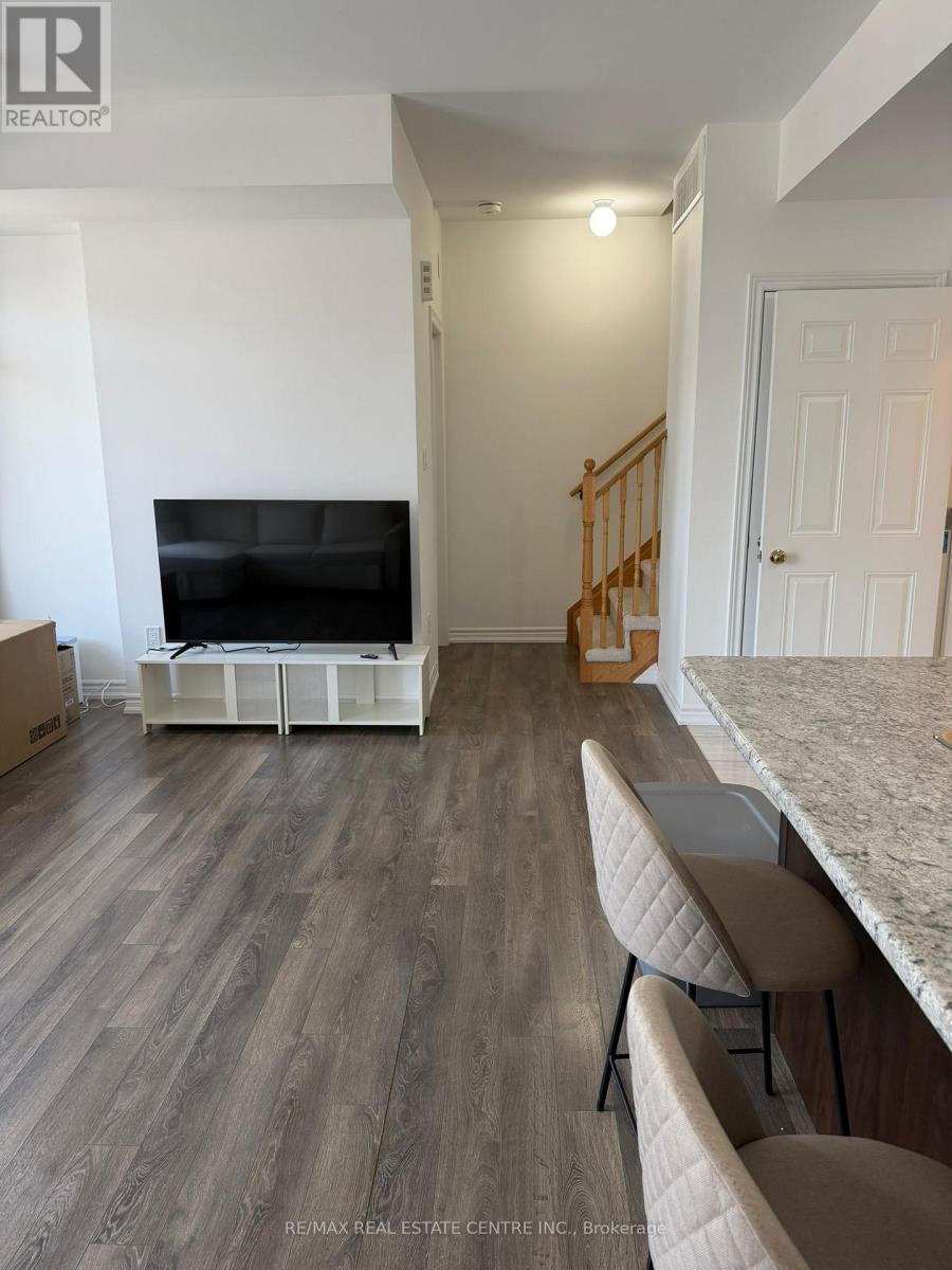 2598 William Jackson Drive, Pickering, Ontario  L1X 0E4 - Photo 8 - E12889800