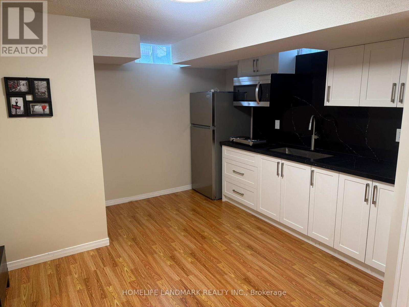 33 Silver Linden Drive, Richmond Hill, Ontario  L4B 3S8 - Photo 10 - N12889808