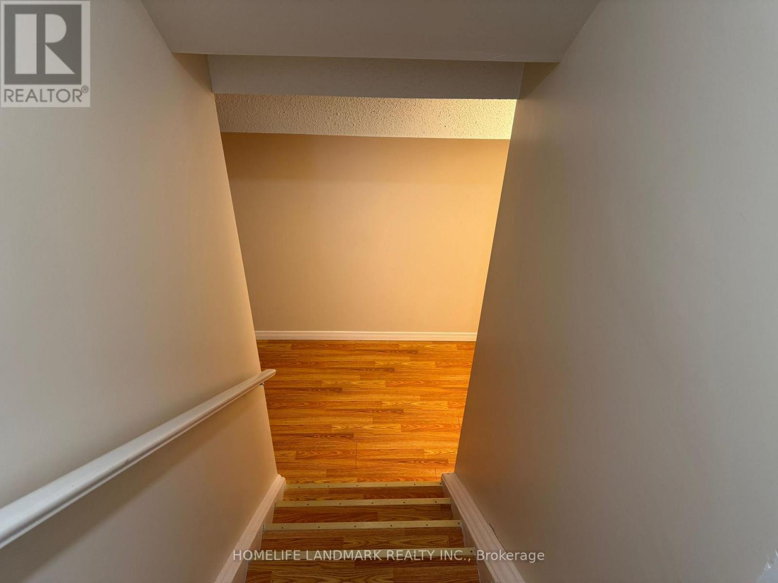 33 Silver Linden Drive, Richmond Hill, Ontario  L4B 3S8 - Photo 4 - N12889808