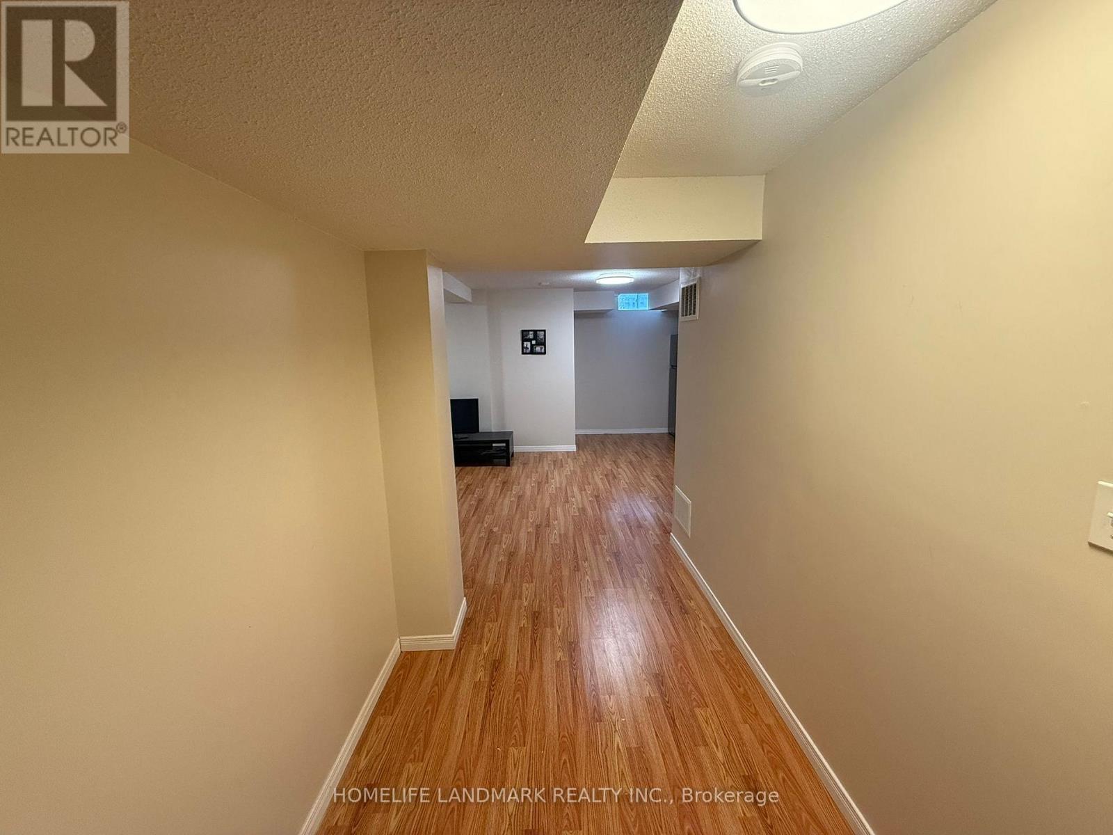 33 Silver Linden Drive, Richmond Hill, Ontario  L4B 3S8 - Photo 6 - N12889808