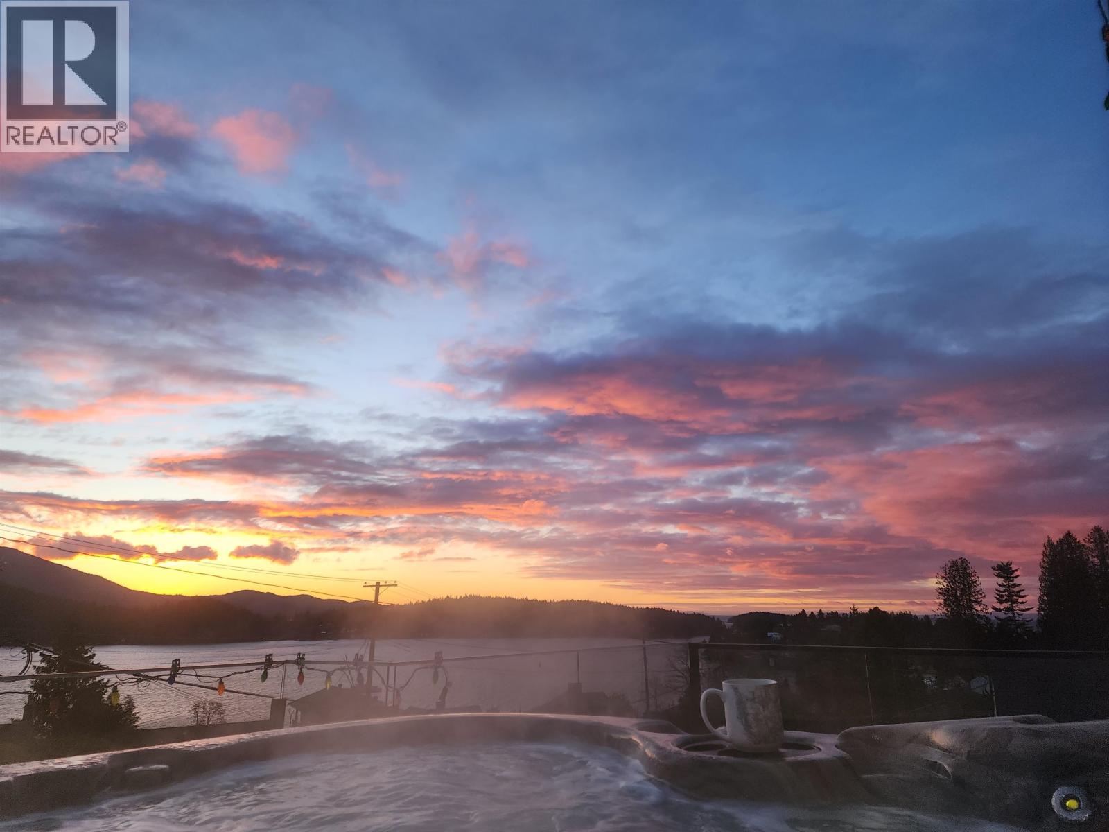 659 Gibsons Way, Gibsons, British Columbia  V0N 1V9 - Photo 36 - R3082223